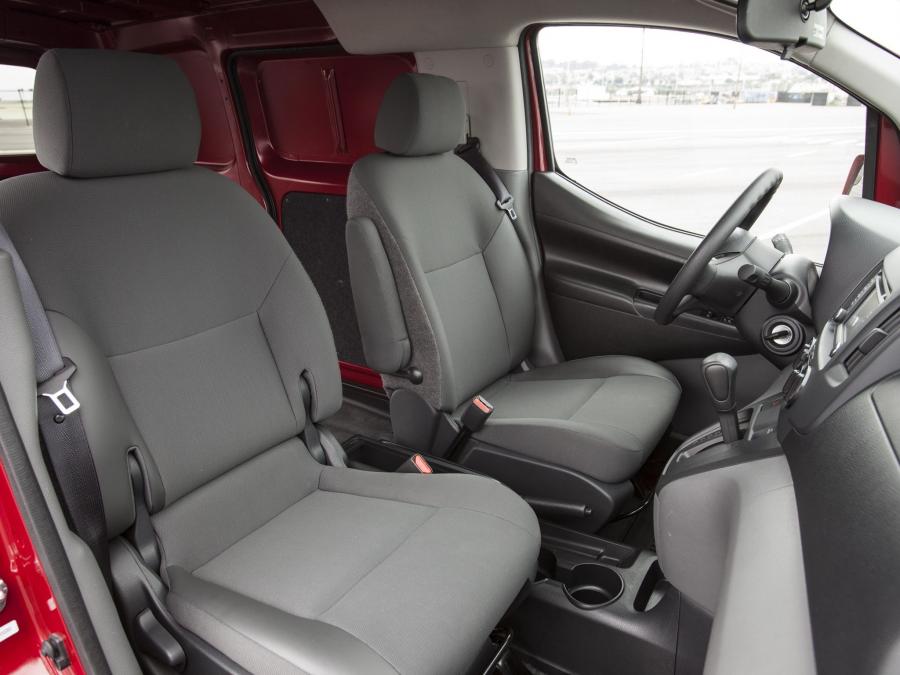 Nissan NV200 Compact Cargo 2013 года  (фото 13 из 13)